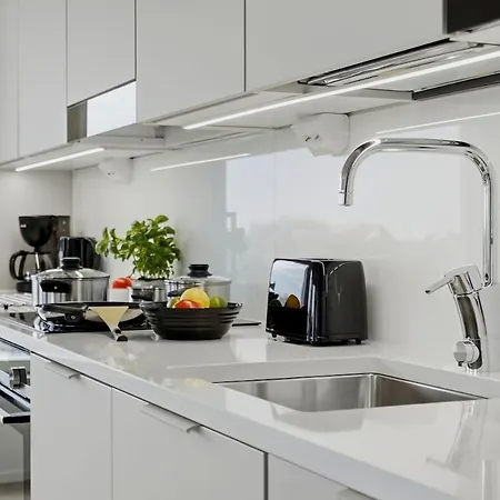 Skyline Views | Sauna | 10th Floor | Tripla | 2br