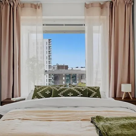 Skyline Views | Sauna | 10th Floor | Tripla | 2br Lejlighed *