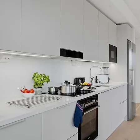 Skyline Views | Sauna | 10th Floor | Tripla | 2br Lejlighed *