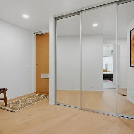 Skyline Views | Sauna | 10th Floor | Tripla | 2br *